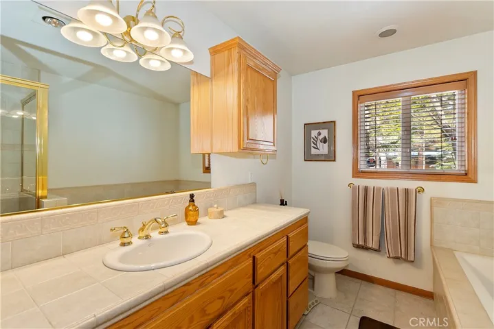 174 Meadow View Drive, Big Bear Lake, California 92315
