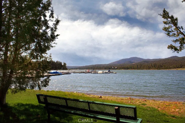 174 Meadow View Drive, Big Bear Lake, California 92315