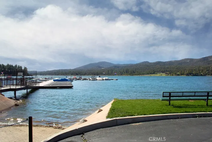 174 Meadow View Drive, Big Bear Lake, California 92315