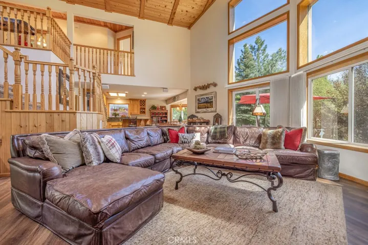 174 Meadow View Drive, Big Bear Lake, California 92315