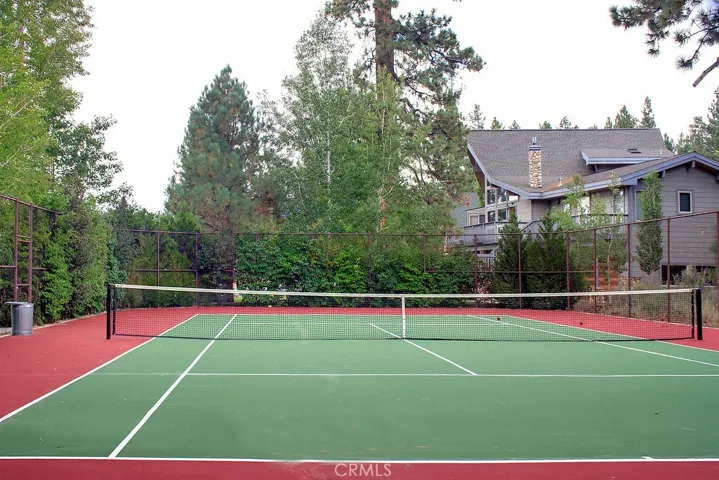 174 Meadow View Drive, Big Bear Lake, California 92315