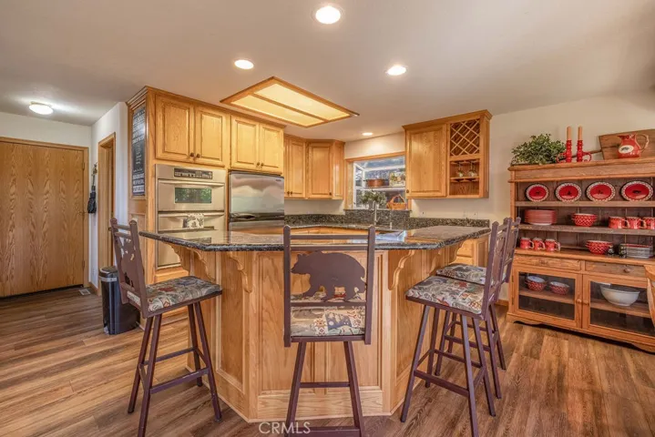 174 Meadow View Drive, Big Bear Lake, California 92315