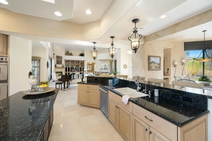 37-web-or-mls-JV_Cherry_0123_037