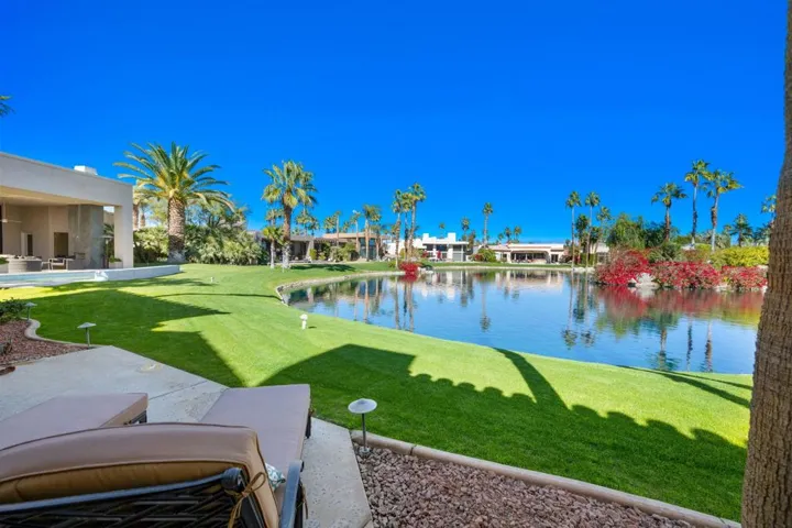 46-web-or-mls-JV_Cherry_0123_046
