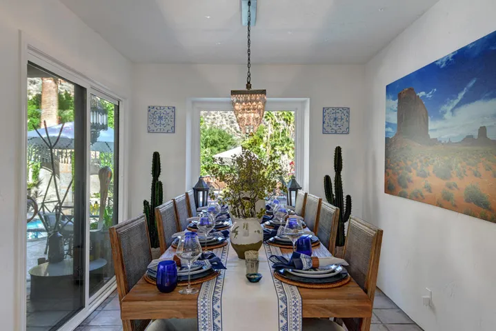 DINING STRAIGHT ON MLS