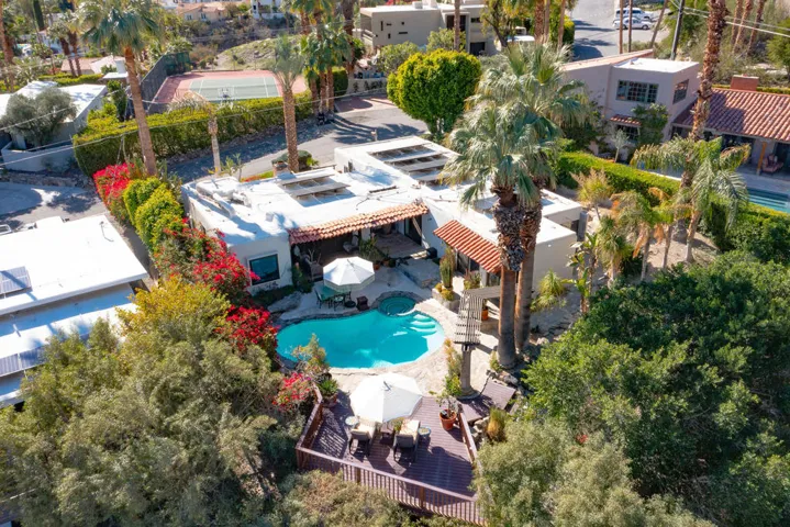 DRONE INTO POOL YARD MLS