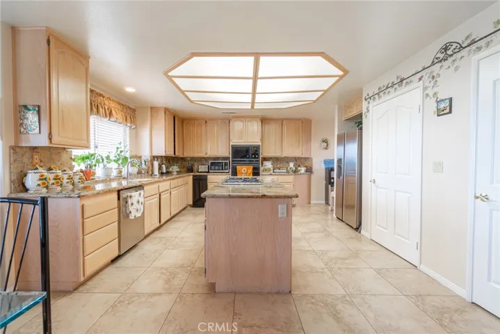 9077 Reales Street, Alta Loma, California 91737