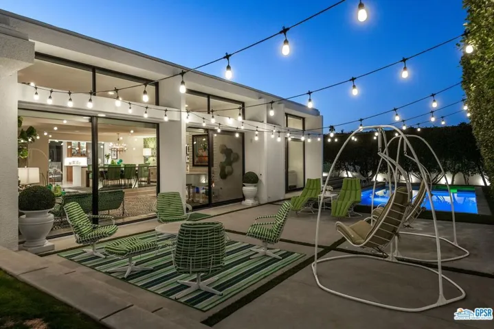 2336 S Caliente Drive, Palm Springs, California 92264