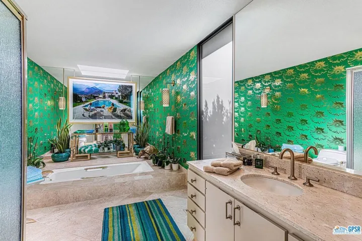 2336 S Caliente Drive, Palm Springs, California 92264