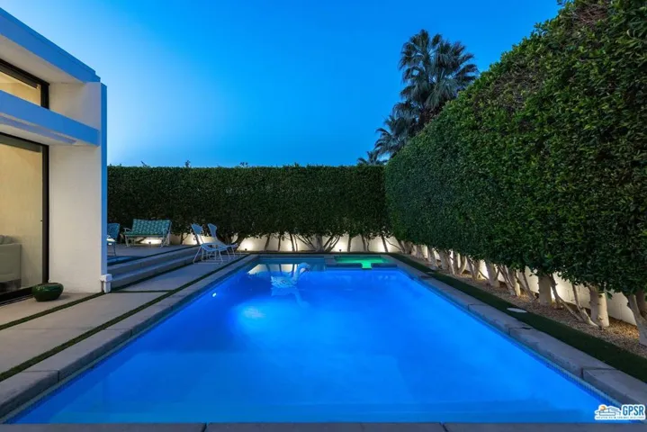 2336 S Caliente Drive, Palm Springs, California 92264