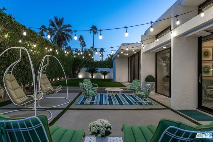 2336 S Caliente Drive, Palm Springs, California 92264