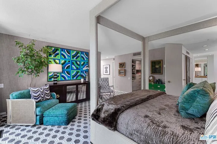 2336 S Caliente Drive, Palm Springs, California 92264