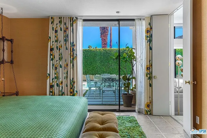2336 S Caliente Drive, Palm Springs, California 92264