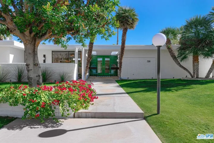 2336 S Caliente Drive, Palm Springs, California 92264