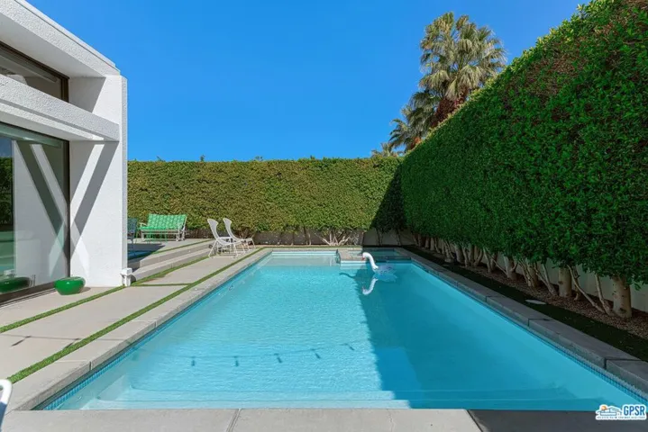 2336 S Caliente Drive, Palm Springs, California 92264