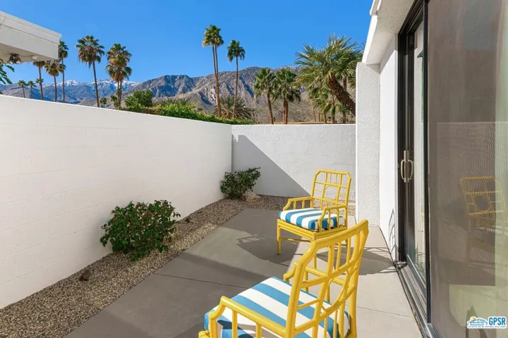 2336 S Caliente Drive, Palm Springs, California 92264