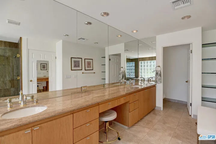 2560 S Camino Real, Palm Springs, California 92264