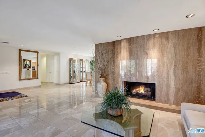 2560 S Camino Real, Palm Springs, California 92264