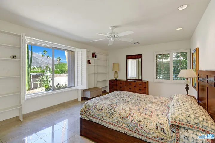 Guest bedroom