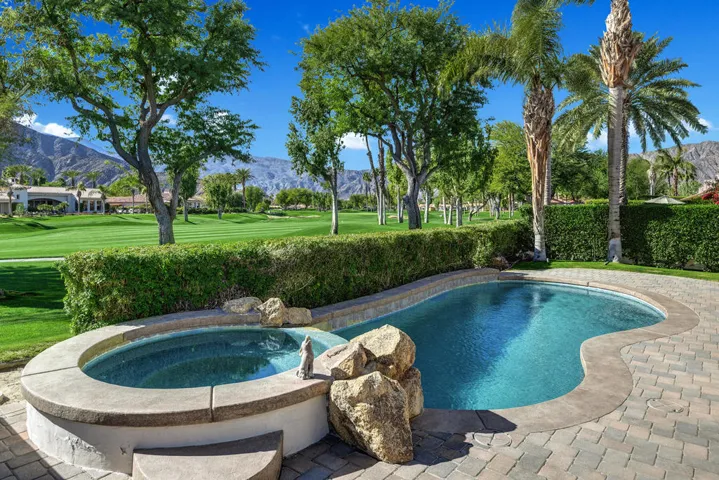 POOL & GREAT SOUTHERN MTN. VIEWS