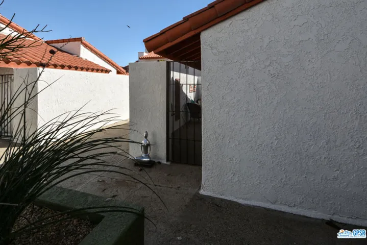 Access to Back Patio