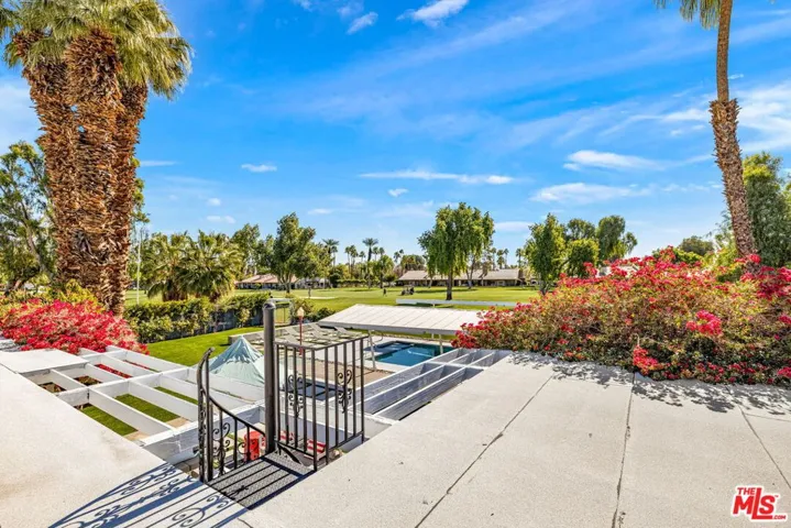 The top of the staircase offering 360 degree views from golf course to mountains