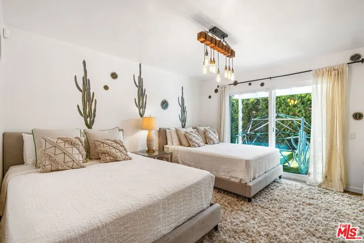 Guest bedroom 1