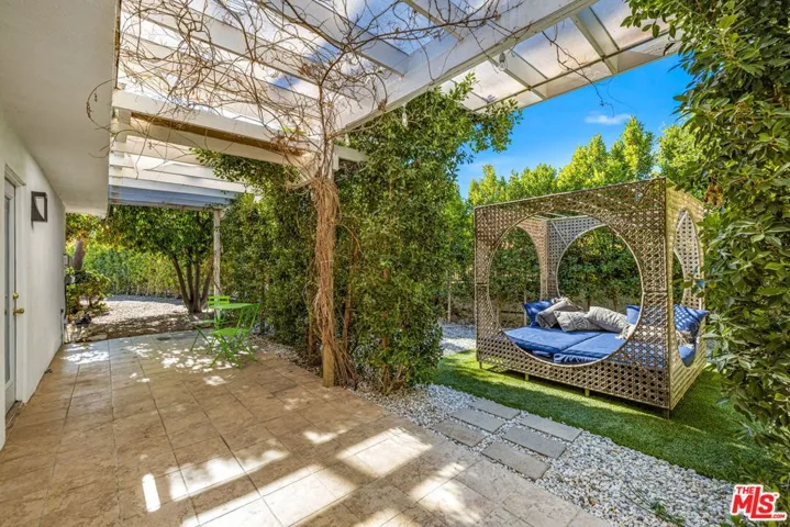 Side patio