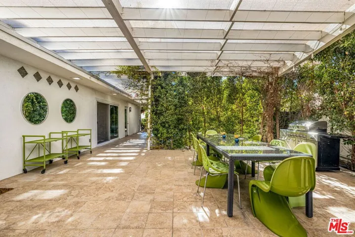 Side patio
