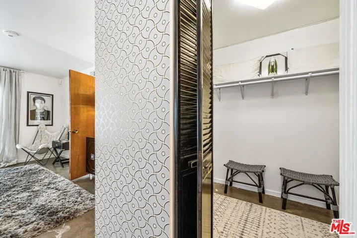 Master dressing area