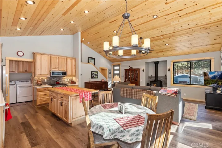 738 Golden West Drive, Big Bear Lake, California 92315