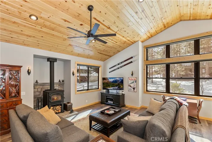 738 Golden West Drive, Big Bear Lake, California 92315