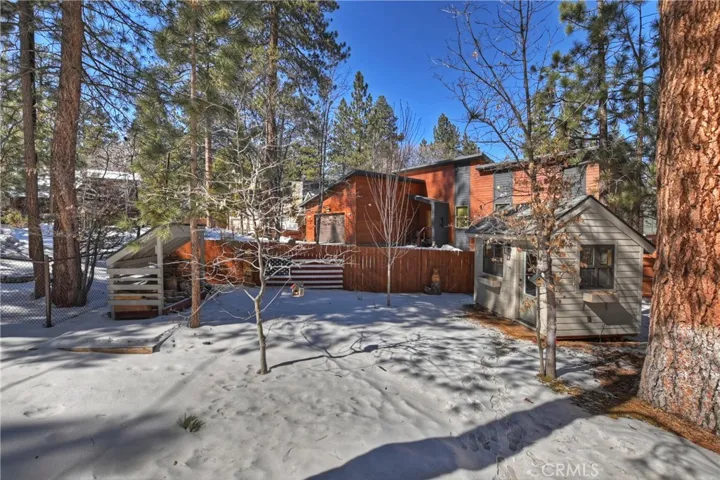 738 Golden West Drive, Big Bear Lake, California 92315