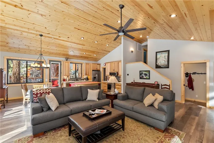 738 Golden West Drive, Big Bear Lake, California 92315