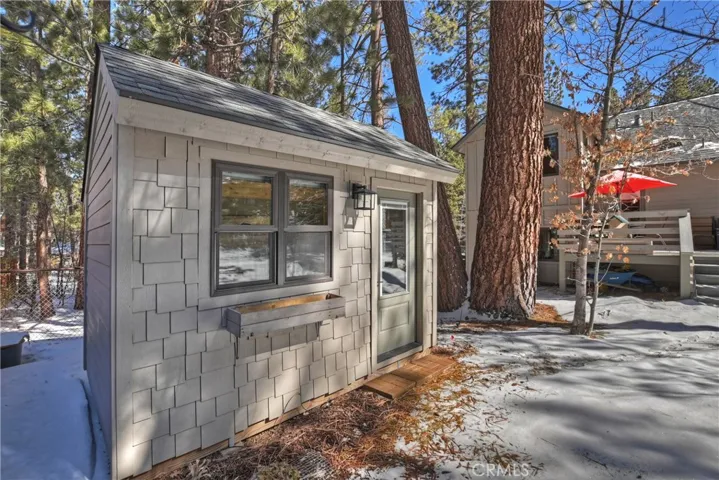 738 Golden West Drive, Big Bear Lake, California 92315