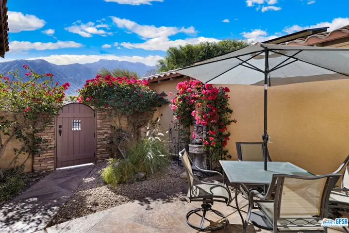 1210 Palmas, Palm Springs, California 92262