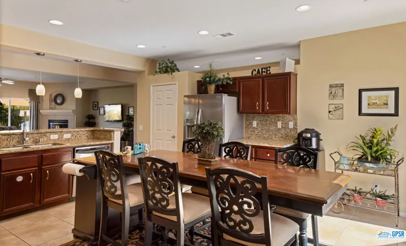 1210 Palmas, Palm Springs, California 92262