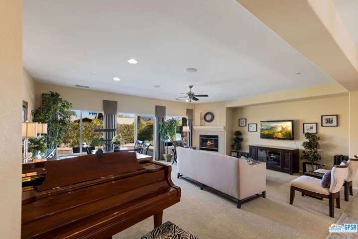 1210 Palmas, Palm Springs, California 92262
