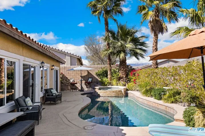 1210 Palmas, Palm Springs, California 92262