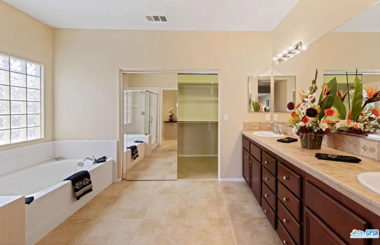 1210 Palmas, Palm Springs, California 92262