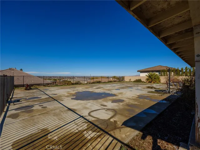 12302 Braeburn Road, Apple Valley, California 92308