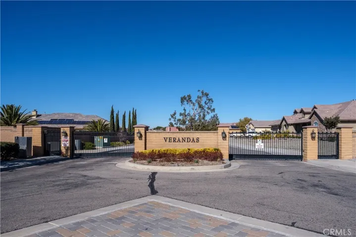 12302 Braeburn Road, Apple Valley, California 92308