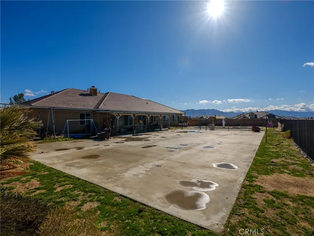 12302 Braeburn Road, Apple Valley, California 92308