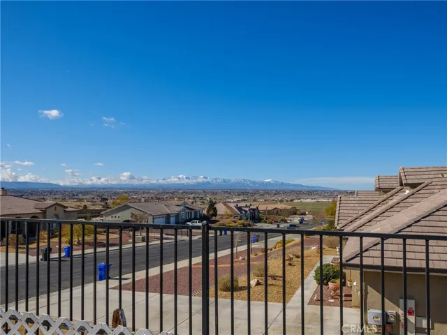 12302 Braeburn Road, Apple Valley, California 92308