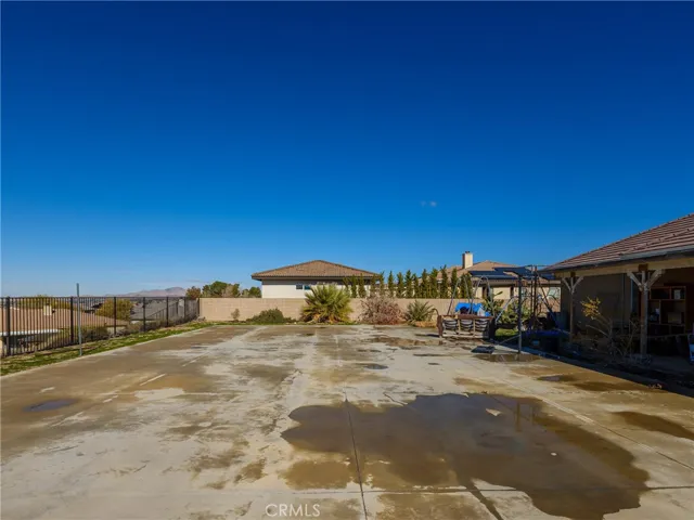 12302 Braeburn Road, Apple Valley, California 92308