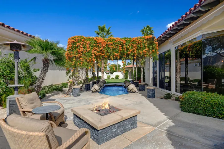 FIRE PIT