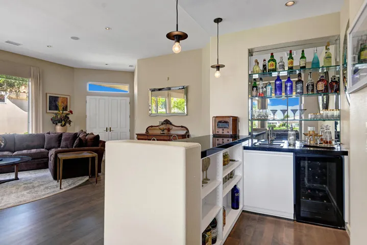 WET BAR