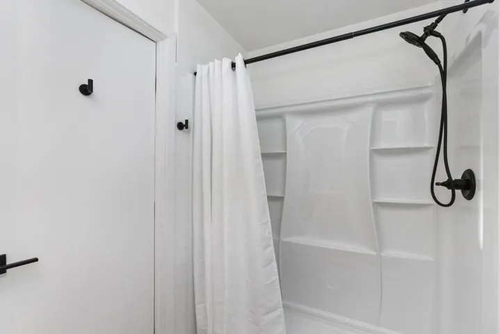 025_Primary Bathroom