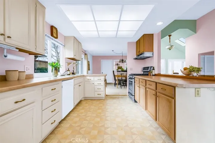 1239 Descanso Street, San Luis Obispo, California 93405