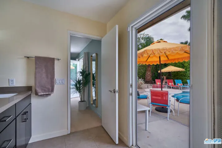 550 N Burton Way, Palm Springs, California 92262